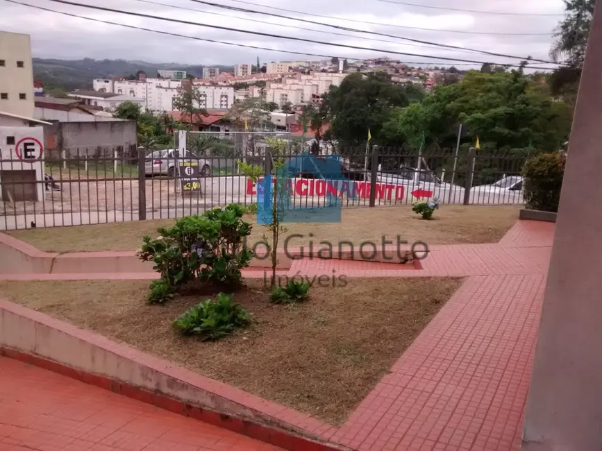 Foto 6 de Casa com 2 quartos à venda e para alugar, 172m2 em Centro, Cotia - SP
