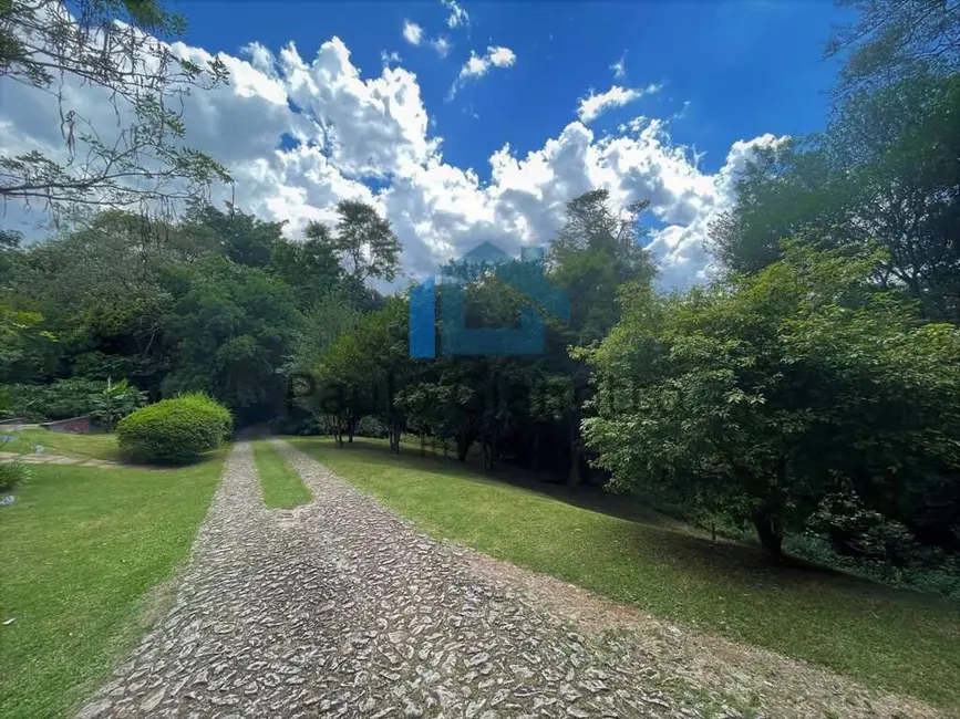 Casa de Condomínio com 3 quartos à venda, 380m2 em Granja Viana, Carapicuiba - SP - imagem 5 Foto 5 de Casa de Condomínio com 3 quartos à venda, 380m2 em Granja Viana, Carapicuiba - SP