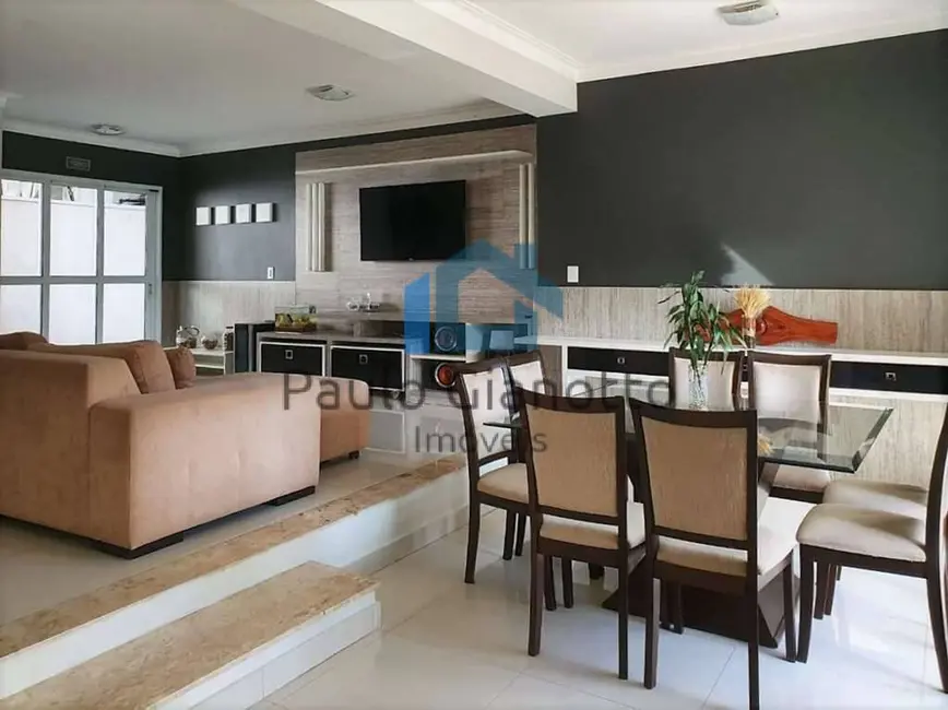 Casa de Condomínio com 3 quartos à venda e para alugar, 379m2 em Transurb, Itapevi - SP - imagem 9 Foto 9 de Casa de Condomínio com 3 quartos à venda e para alugar, 379m2 em Transurb, Itapevi - SP