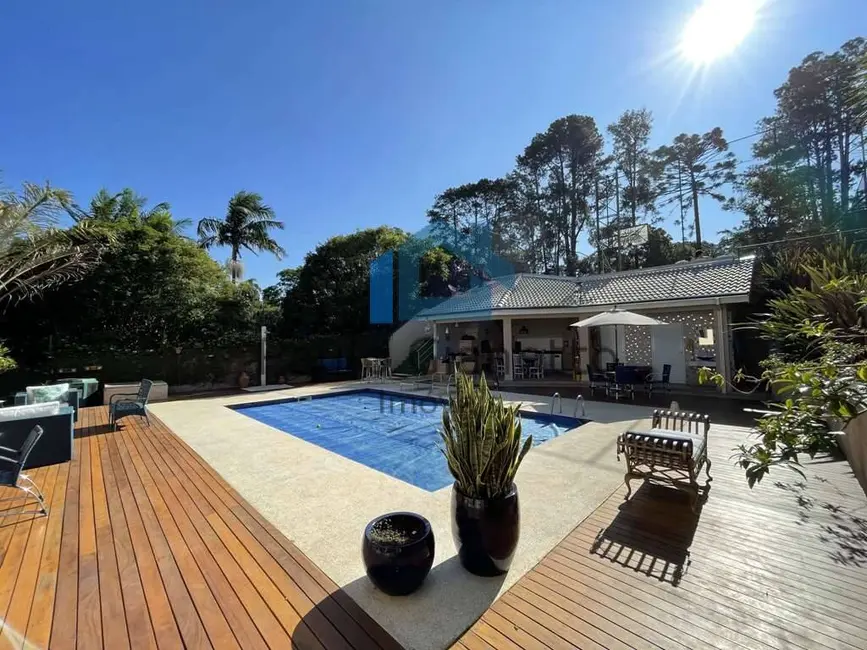 Casa com 5 quartos à venda, 610m2 em Vila Santo Antônio, Cotia - SP - imagem 6 Foto 6 de Casa com 5 quartos à venda, 610m2 em Vila Santo Antônio, Cotia - SP