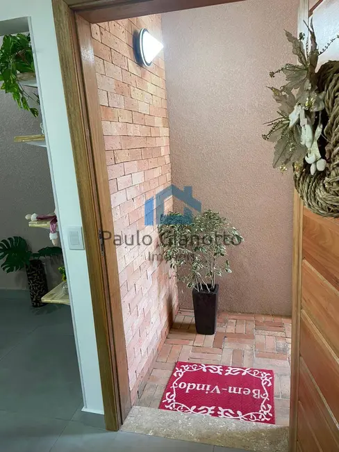 Foto 2 de Casa de Condomínio com 3 quartos à venda, 125m2 em Sítio Boa Vista, Cotia - SP