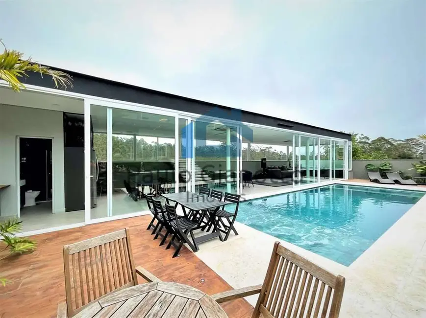 Foto 3 de Casa com 4 quartos à venda, 463m2 em Jardim Indaiá, Embu Das Artes - SP