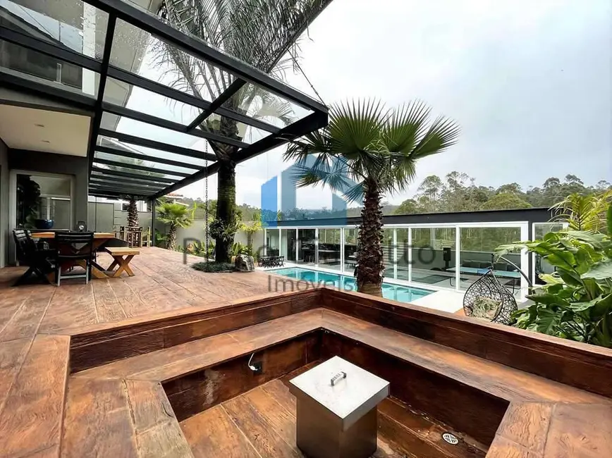 Foto 9 de Casa com 4 quartos à venda, 463m2 em Jardim Indaiá, Embu Das Artes - SP