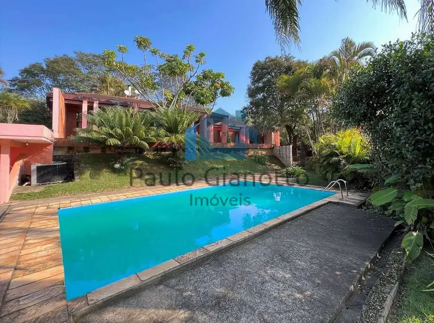 Casas em Aldeia de Carapicuíba - Vila Dirce, Carapicuíba - SP