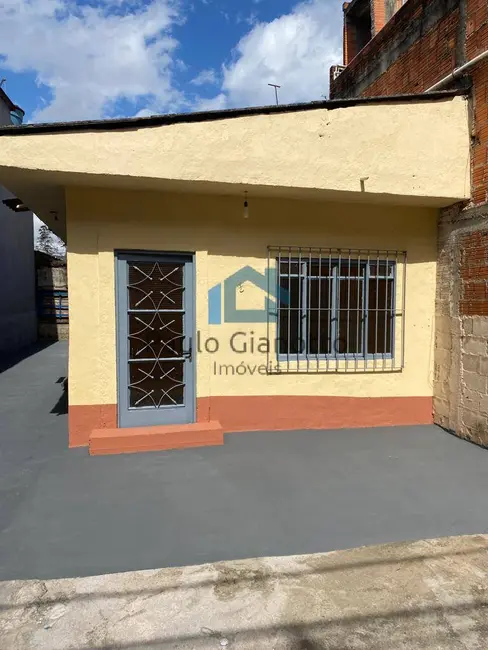 Casa com 1 quarto para alugar, 125m2 em Jardim Cláudio, Cotia - SP - imagem 3 Foto 3 de Casa com 1 quarto para alugar, 125m2 em Jardim Cláudio, Cotia - SP