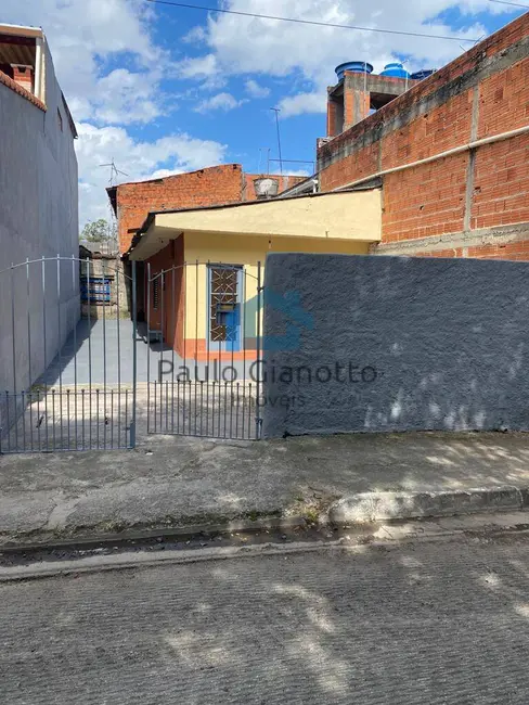 Casa com 1 quarto para alugar, 125m2 em Jardim Cláudio, Cotia - SP - imagem 2 Foto 2 de Casa com 1 quarto para alugar, 125m2 em Jardim Cláudio, Cotia - SP