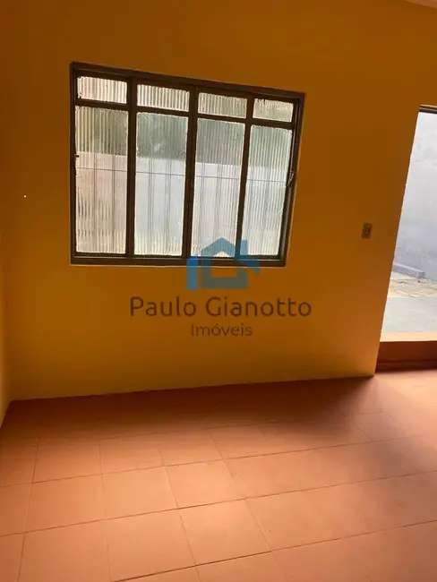 Casa com 1 quarto para alugar, 125m2 em Jardim Cláudio, Cotia - SP - imagem 6 Foto 6 de Casa com 1 quarto para alugar, 125m2 em Jardim Cláudio, Cotia - SP