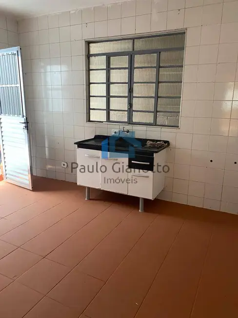 Casa com 1 quarto para alugar, 125m2 em Jardim Cláudio, Cotia - SP - imagem 7 Foto 7 de Casa com 1 quarto para alugar, 125m2 em Jardim Cláudio, Cotia - SP