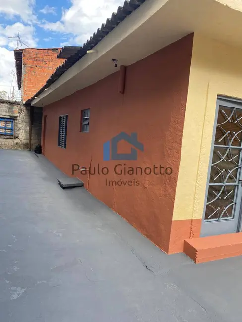 Casa com 1 quarto para alugar, 125m2 em Jardim Cláudio, Cotia - SP - imagem 4 Foto 4 de Casa com 1 quarto para alugar, 125m2 em Jardim Cláudio, Cotia - SP
