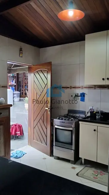 Foto 9 de Casa com 4 quartos à venda, 210m2 em Parque Ipê, São Paulo - SP