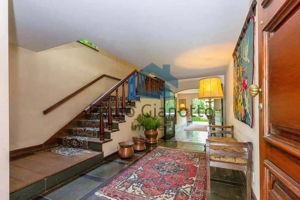 Foto 8 de Casa com 6 quartos à venda, 721m2 em Vila Santo Antônio, Cotia - SP