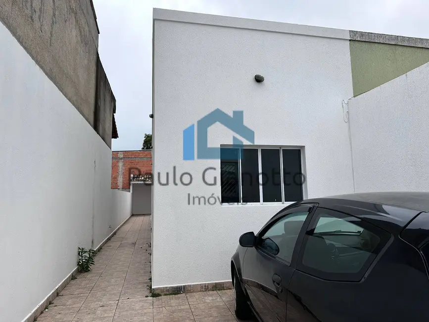 Foto 1 de Casa com 2 quartos à venda e para alugar, 60m2 em Jardim Nova Vida, Cotia - SP