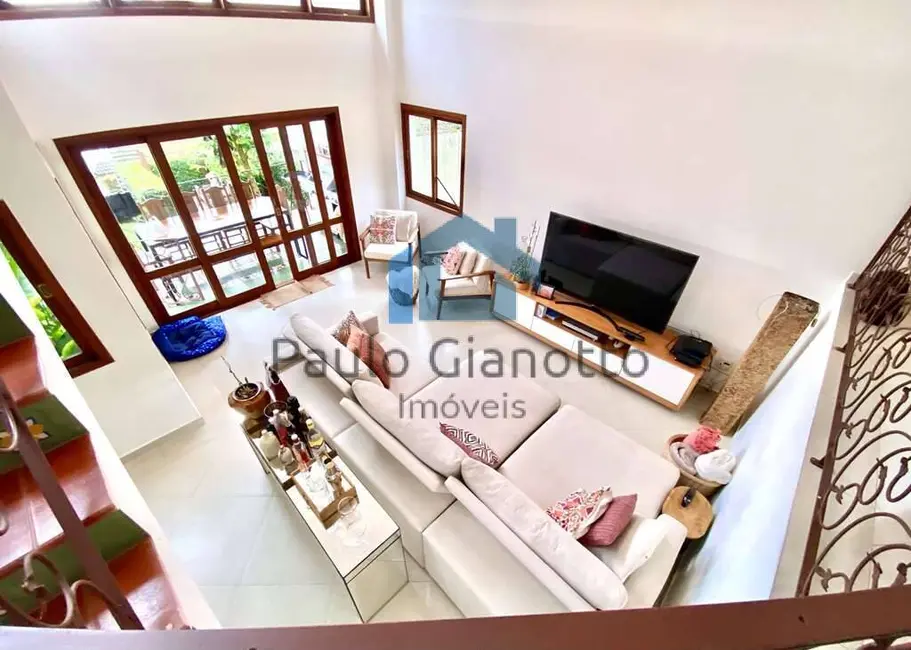 Foto 3 de Casa de Condomínio com 4 quartos à venda, 326m2 em Cotia - SP