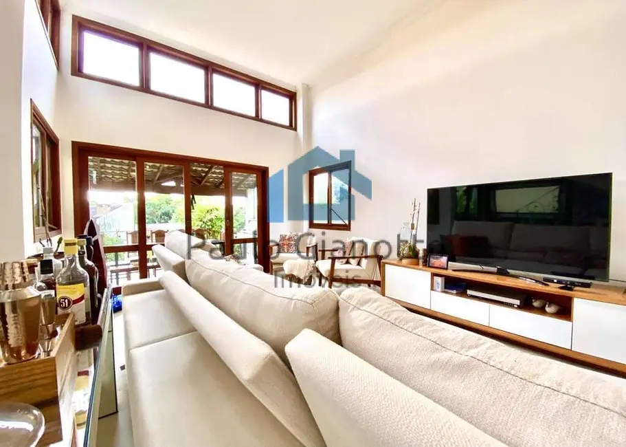 Foto 6 de Casa de Condomínio com 4 quartos à venda, 326m2 em Cotia - SP