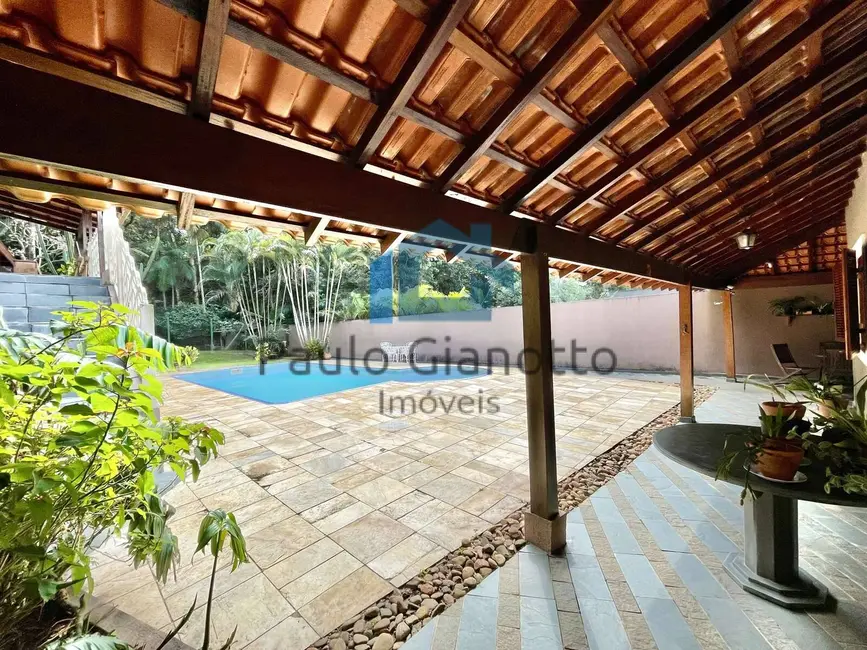 Foto 2 de Casa de Condomínio com 3 quartos à venda, 412m2 em Chácara dos Lagos, Carapicuiba - SP