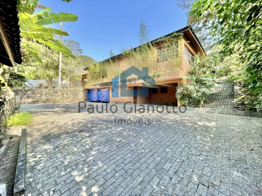 Casa com 5 quartos à venda e para alugar, 923m2 em Granja Viana, Cotia - SP - imagem 3 Foto 3 de Casa com 5 quartos à venda e para alugar, 923m2 em Granja Viana, Cotia - SP