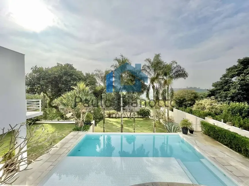 Casa com 4 quartos à venda, 489m2 em Granja Viana, Carapicuiba - SP - imagem 3 Foto 3 de Casa com 4 quartos à venda, 489m2 em Granja Viana, Carapicuiba - SP