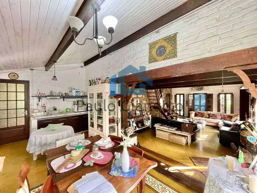 Foto 9 de Casa de Condomínio com 3 quartos à venda e para alugar, 441m2 em Embu Das Artes - SP