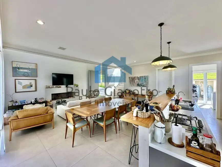 Foto 6 de Casa de Condomínio com 4 quartos à venda, 409m2 em Jardim do Golf I, Jandira - SP