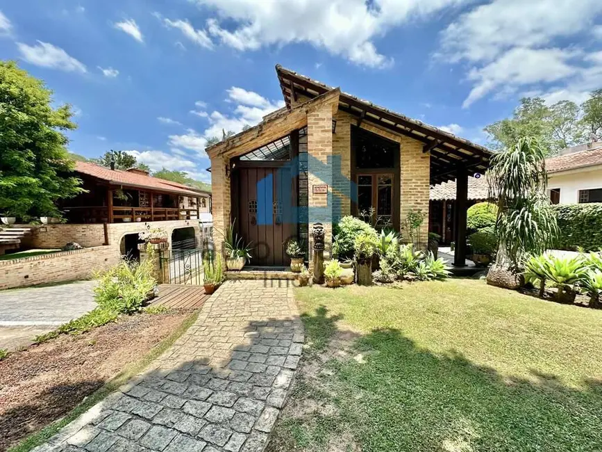 Casa de Condomínio com 4 quartos à venda, 300m2 em Nova Higienópolis, Jandira - SP - imagem 4 Foto 4 de Casa de Condomínio com 4 quartos à venda, 300m2 em Nova Higienópolis, Jandira - SP