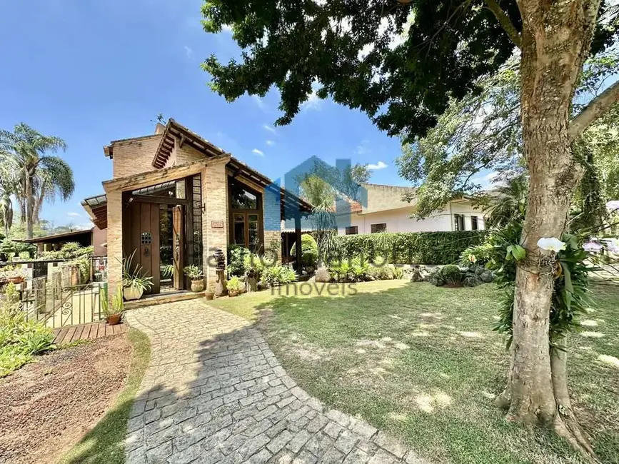 Casa de Condomínio com 4 quartos à venda, 300m2 em Nova Higienópolis, Jandira - SP - imagem 5 Foto 5 de Casa de Condomínio com 4 quartos à venda, 300m2 em Nova Higienópolis, Jandira - SP