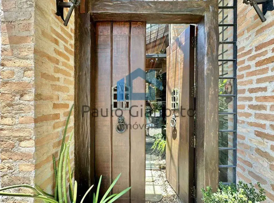 Casa de Condomínio com 4 quartos à venda, 300m2 em Nova Higienópolis, Jandira - SP - imagem 9 Foto 9 de Casa de Condomínio com 4 quartos à venda, 300m2 em Nova Higienópolis, Jandira - SP