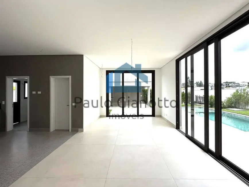 Casa de Condomínio com 4 quartos à venda e para alugar, 308m2 em Granja Viana, Carapicuiba - SP - imagem 9 Foto 9 de Casa de Condomínio com 4 quartos à venda e para alugar, 308m2 em Granja Viana, Carapicuiba - SP
