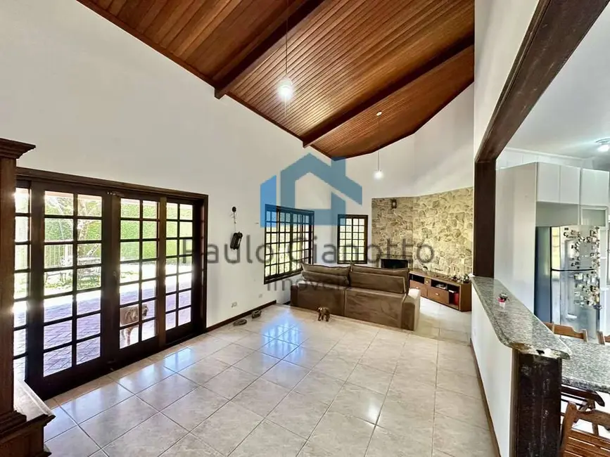 Casa de Condomínio com 3 quartos à venda, 255m2 em Jardim Ana Estela, Carapicuiba - SP - imagem 7 Foto 7 de Casa de Condomínio com 3 quartos à venda, 255m2 em Jardim Ana Estela, Carapicuiba - SP