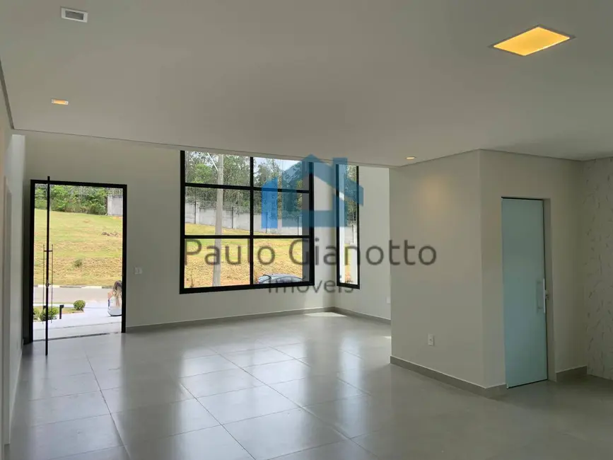 Foto 2 de Casa de Condomínio com 4 quartos à venda, 270m2 em Altos de São Fernando, Jandira - SP