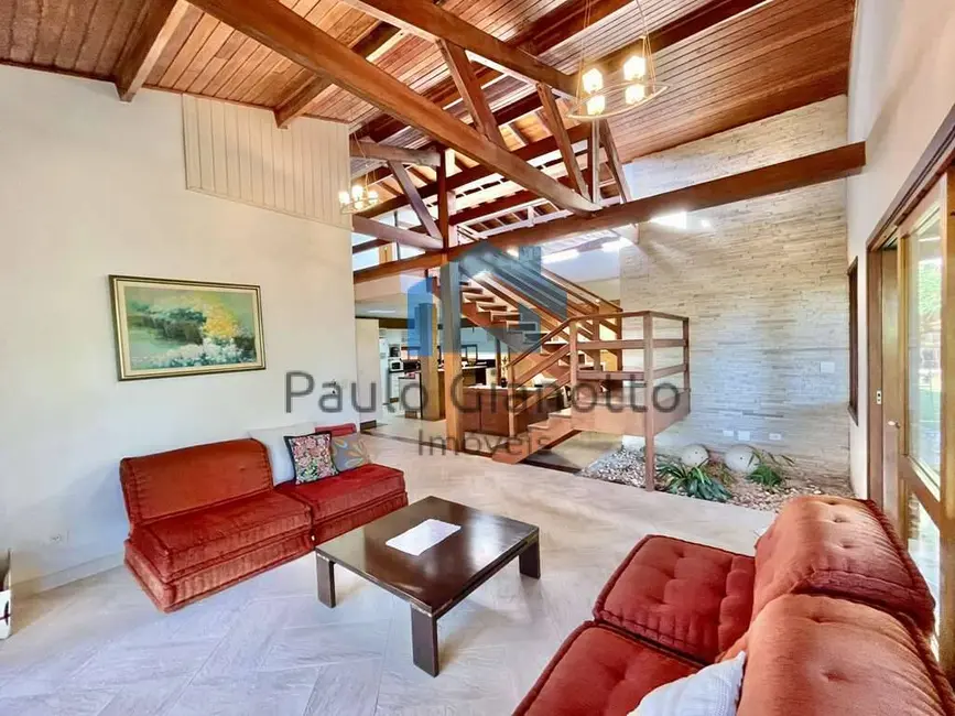 Casa de Condomínio com 5 quartos à venda, 446m2 em Águas da Fazendinha, Carapicuiba - SP - imagem 8 Foto 8 de Casa de Condomínio com 5 quartos à venda, 446m2 em Águas da Fazendinha, Carapicuiba - SP