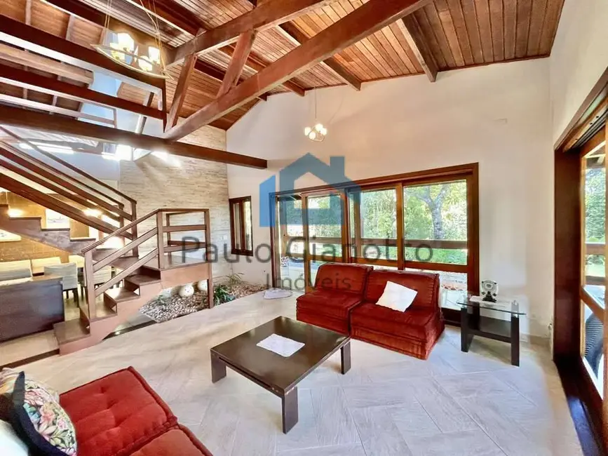Casa de Condomínio com 5 quartos à venda, 446m2 em Águas da Fazendinha, Carapicuiba - SP - imagem 7 Foto 7 de Casa de Condomínio com 5 quartos à venda, 446m2 em Águas da Fazendinha, Carapicuiba - SP