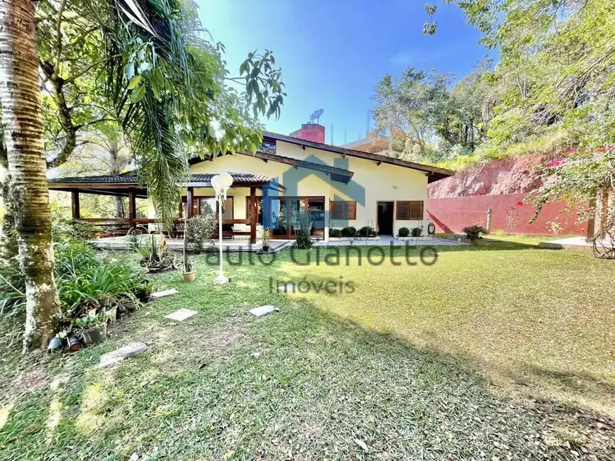 Casa de Condomínio com 5 quartos à venda, 446m2 em Águas da Fazendinha, Carapicuiba - SP - imagem 1 Foto 1 de Casa de Condomínio com 5 quartos à venda, 446m2 em Águas da Fazendinha, Carapicuiba - SP