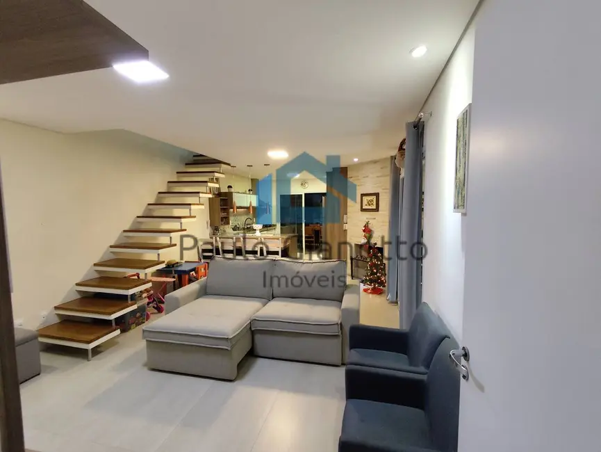 Foto 2 de Casa de Condomínio com 3 quartos à venda, 119m2 em Chácara Pavoeiro, Cotia - SP