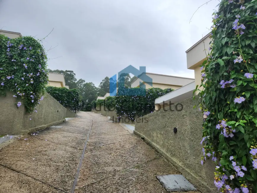 Casa de Condomínio com 3 quartos à venda e para alugar, 197m2 em Chácara dos Junqueiras, Carapicuiba - SP - imagem 5 Foto 5 de Casa de Condomínio com 3 quartos à venda e para alugar, 197m2 em Chácara dos Junqueiras, Carapicuiba - SP