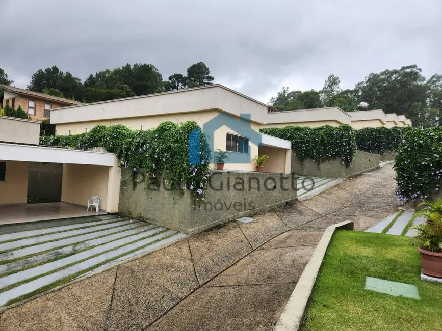 Casa de Condomínio com 3 quartos à venda e para alugar, 197m2 em Chácara dos Junqueiras, Carapicuiba - SP - imagem 4 Foto 4 de Casa de Condomínio com 3 quartos à venda e para alugar, 197m2 em Chácara dos Junqueiras, Carapicuiba - SP