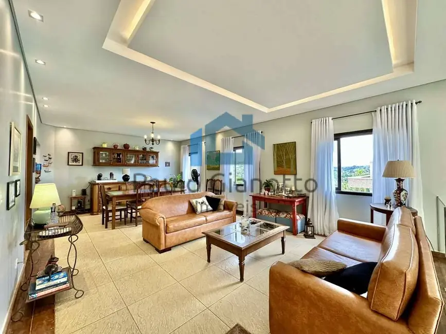 Casa de Condomínio com 3 quartos à venda, 330m2 em Golf Gardens, Carapicuiba - SP - imagem 8 Foto 8 de Casa de Condomínio com 3 quartos à venda, 330m2 em Golf Gardens, Carapicuiba - SP