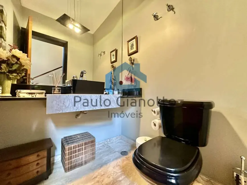 Casa de Condomínio com 3 quartos à venda, 330m2 em Golf Gardens, Carapicuiba - SP - imagem 6 Foto 6 de Casa de Condomínio com 3 quartos à venda, 330m2 em Golf Gardens, Carapicuiba - SP