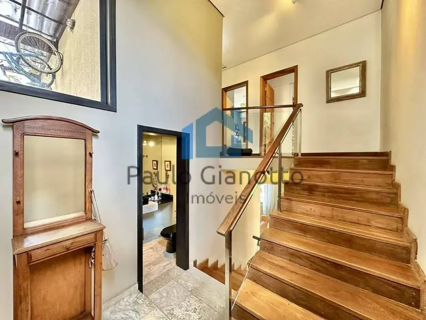 Casa de Condomínio com 3 quartos à venda, 330m2 em Golf Gardens, Carapicuiba - SP - imagem 5 Foto 5 de Casa de Condomínio com 3 quartos à venda, 330m2 em Golf Gardens, Carapicuiba - SP