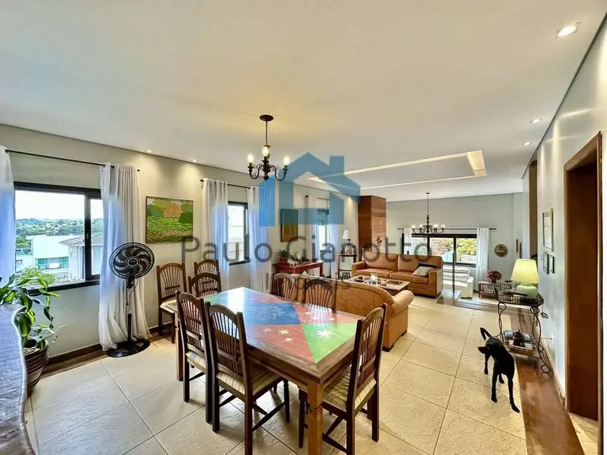 Casa de Condomínio com 3 quartos à venda, 330m2 em Golf Gardens, Carapicuiba - SP - imagem 9 Foto 9 de Casa de Condomínio com 3 quartos à venda, 330m2 em Golf Gardens, Carapicuiba - SP