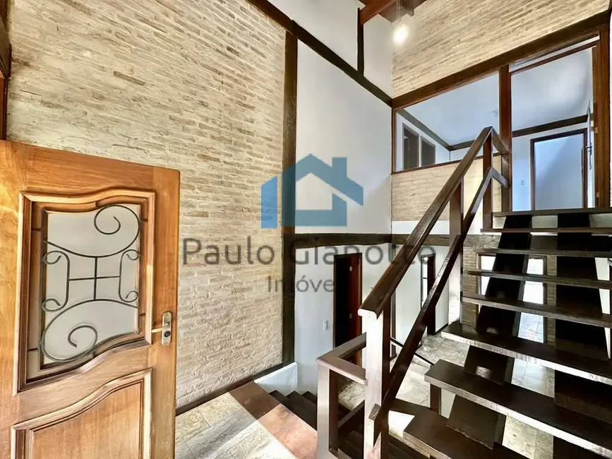 Casa de Condomínio com 5 quartos à venda, 322m2 em Aldeia da Fazendinha, Carapicuiba - SP - imagem 8 Foto 8 de Casa de Condomínio com 5 quartos à venda, 322m2 em Aldeia da Fazendinha, Carapicuiba - SP
