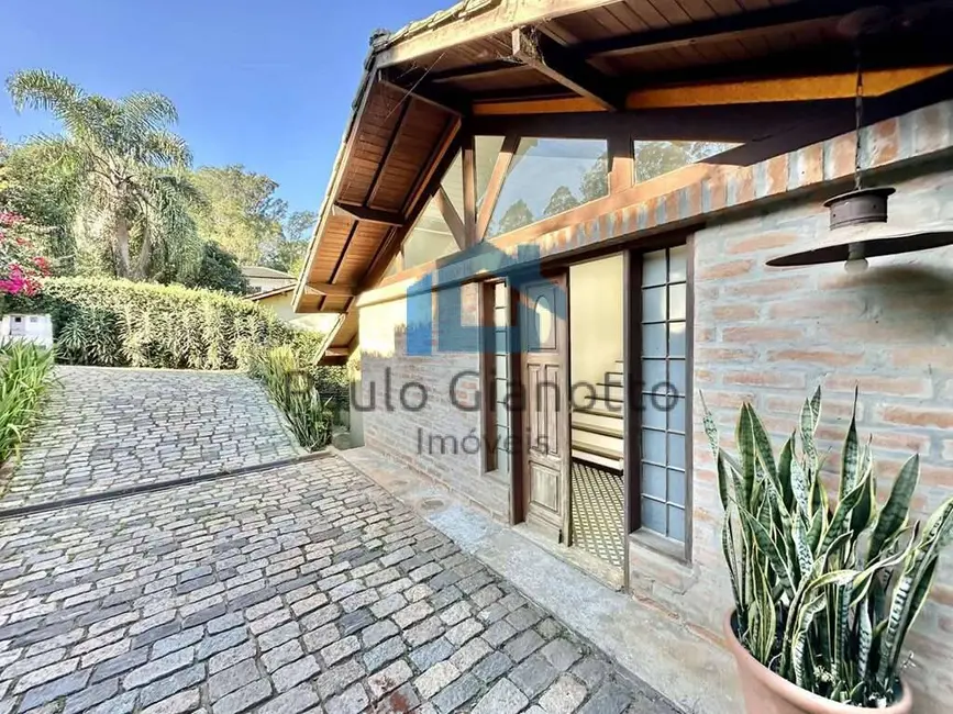 Casa de Condomínio com 3 quartos à venda, 355m2 em Chácara dos Lagos, Carapicuiba - SP - imagem 4 Foto 4 de Casa de Condomínio com 3 quartos à venda, 355m2 em Chácara dos Lagos, Carapicuiba - SP