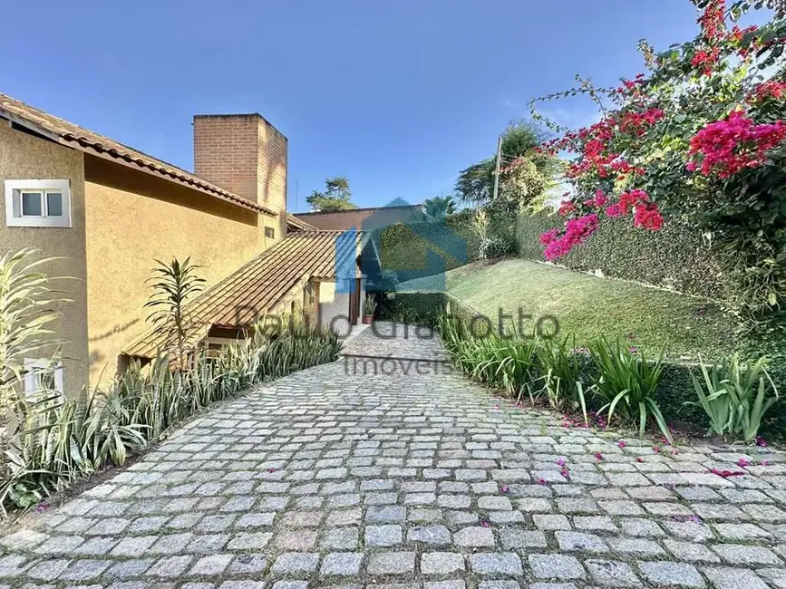 Casa de Condomínio com 3 quartos à venda, 355m2 em Chácara dos Lagos, Carapicuiba - SP - imagem 3 Foto 3 de Casa de Condomínio com 3 quartos à venda, 355m2 em Chácara dos Lagos, Carapicuiba - SP