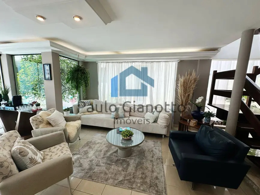 Foto 3 de Casa de Condomínio com 3 quartos à venda, 556m2 em Gramado, Cotia - SP