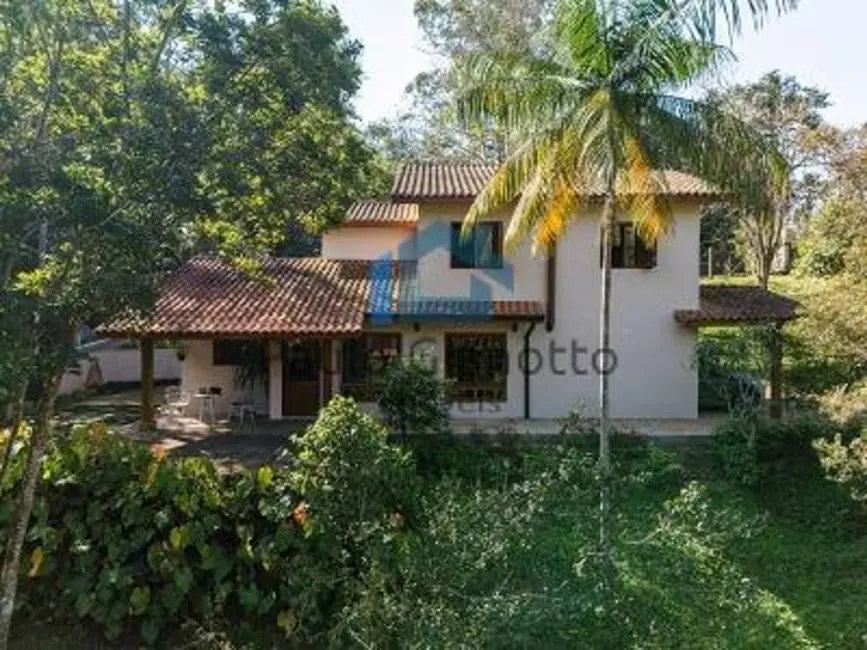 Casa de Condomínio com 3 quartos à venda, 260m2 em Granja Viana, Cotia - SP - imagem 4 Foto 4 de Casa de Condomínio com 3 quartos à venda, 260m2 em Granja Viana, Cotia - SP