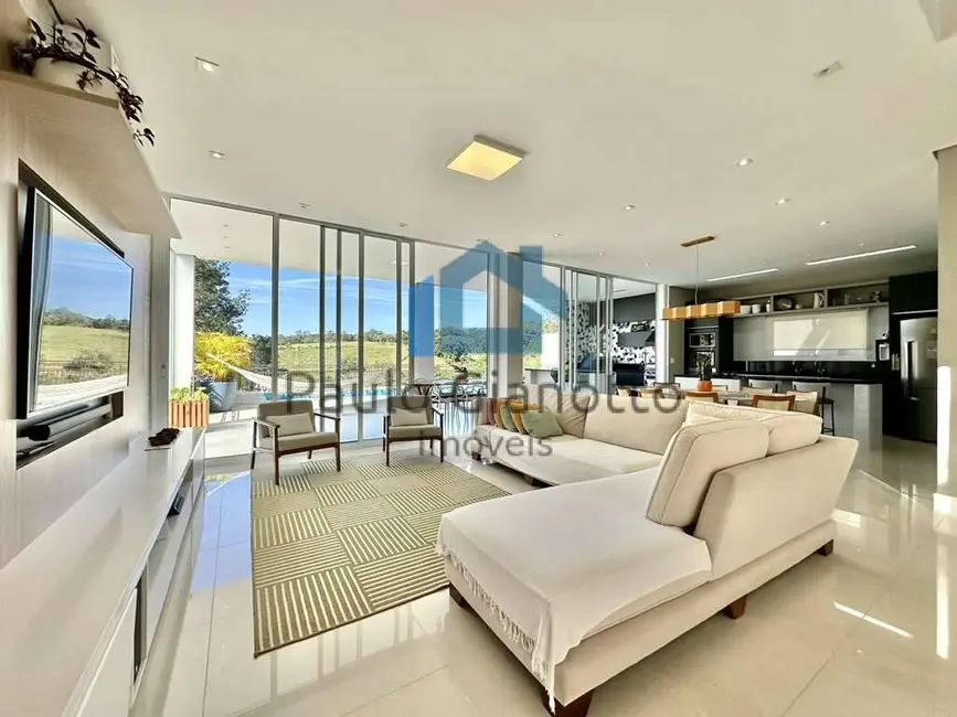 Foto 8 de Casa de Condomínio com 3 quartos à venda, 281m2 em Moinho Velho, Cotia - SP