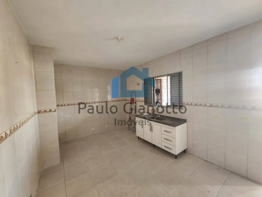 Foto 9 de Casa com 2 quartos para alugar, 90m2 em Jardim Leonor, Cotia - SP