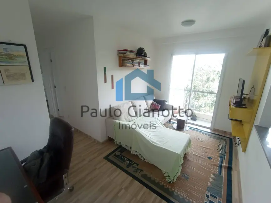 Foto 3 de Apartamento com 2 quartos para alugar, 48m2 em Jardim Marilu, Carapicuiba - SP