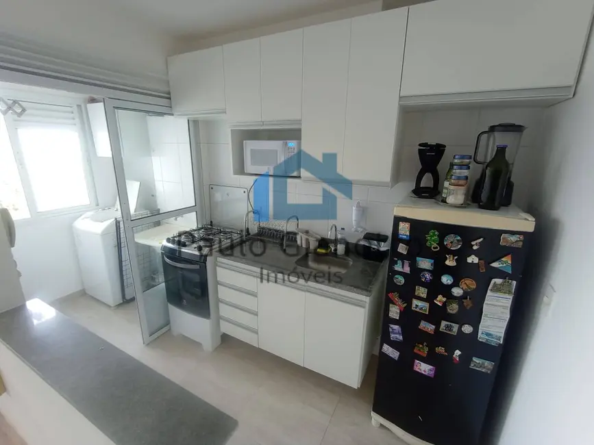 Foto 5 de Apartamento com 2 quartos para alugar, 48m2 em Jardim Marilu, Carapicuiba - SP