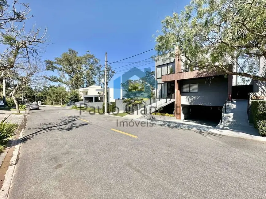 Casa de Condomínio com 4 quartos à venda, 483m2 em Granja Viana, Cotia - SP - imagem 3 Foto 3 de Casa de Condomínio com 4 quartos à venda, 483m2 em Granja Viana, Cotia - SP