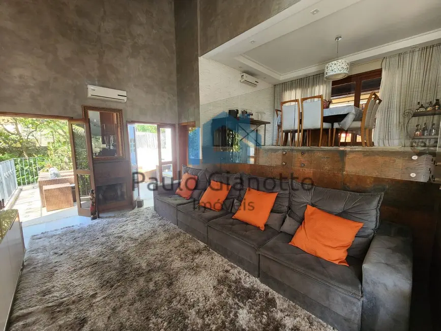 Foto 3 de Casa de Condomínio com 3 quartos à venda, 449m2 em Parque Primavera, Carapicuiba - SP